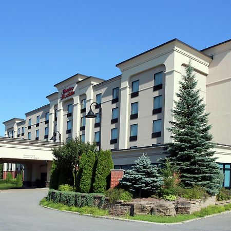 Hampton Inn & Suites Laval Exteriör bild
